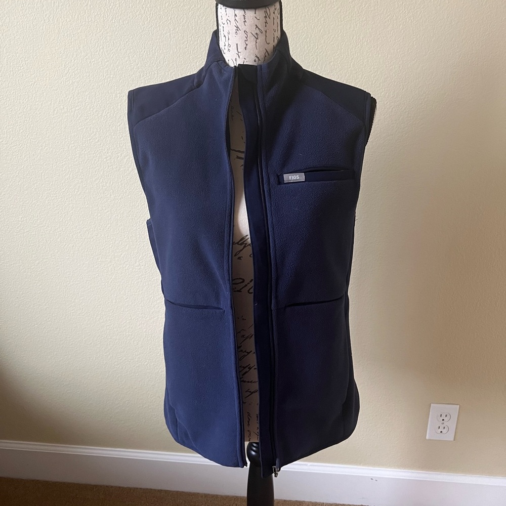 Figs On Shift navy fleece vest. Women’s size small.
